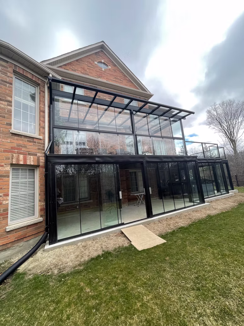 Lumon Sunroom
